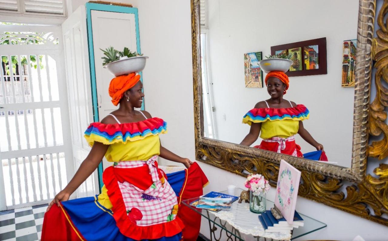 Casa Renacer Bed & Breakfast Cartagena ภายนอก รูปภาพ